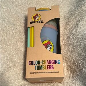 Buc-ee's Color-Changing Tumblers with Straws brand new in box